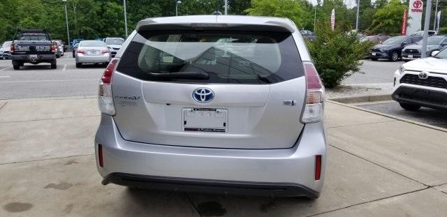 7174-toyota-priusv-2017-1249