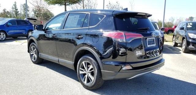 7438-toyota-rav4-2018-