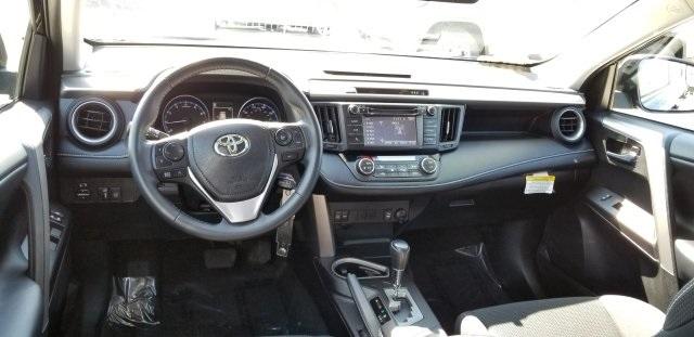 7443-toyota-rav4-2018-