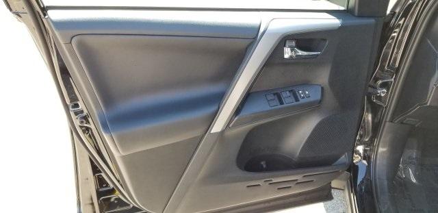 7449-toyota-rav4-2018-