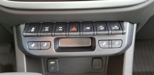 7469-chevrolet-colorado-2018-12p43
