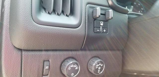 7472-chevrolet-colorado-2018-12p43