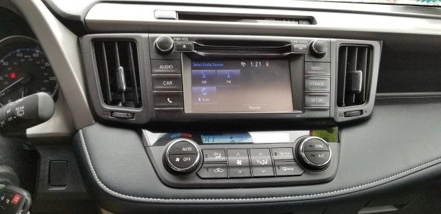 7502-toyota-rav4-2018-