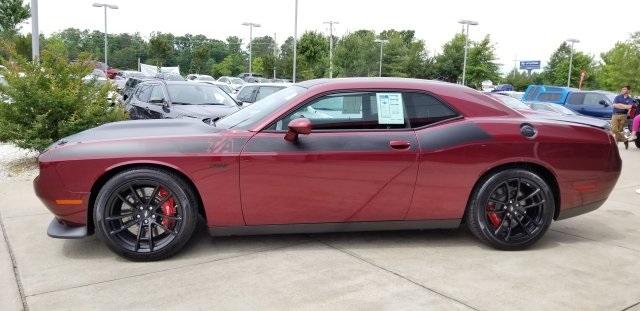 7582-dodge-challenger-2018-ladx22