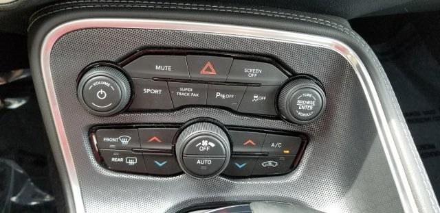7592-dodge-challenger-2018-ladx22