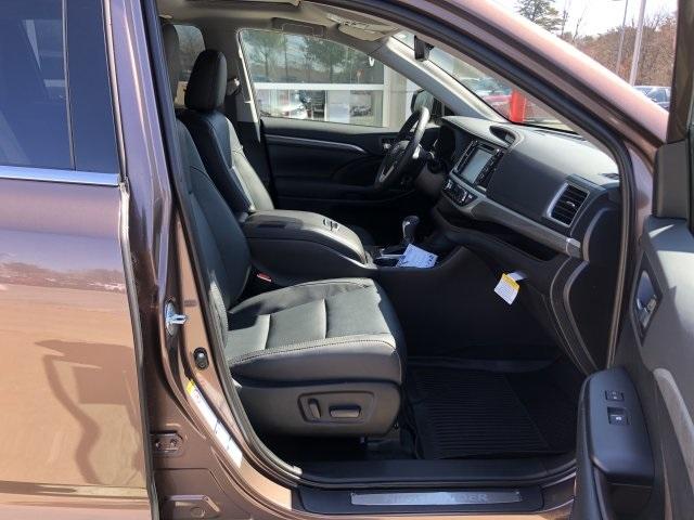 7624-toyota-highlander-2019-6956