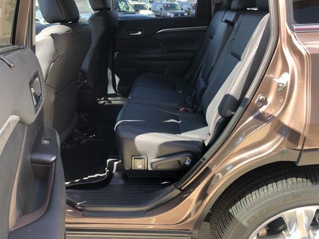 7626-toyota-highlander-2019-6956
