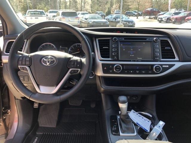 7627-toyota-highlander-2019-6956
