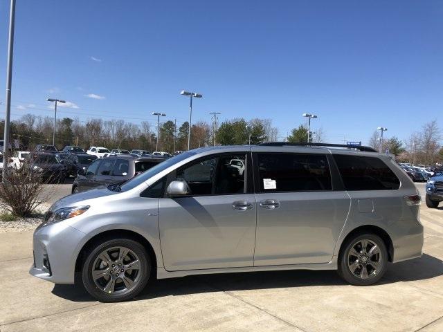 7633-toyota-sienna-2019-5352