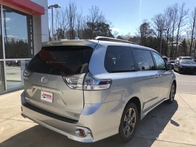 7637-toyota-sienna-2019-5352