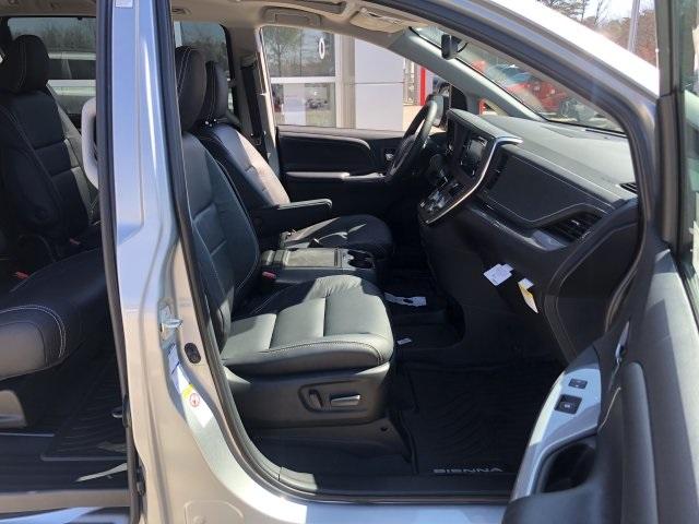 7639-toyota-sienna-2019-5352