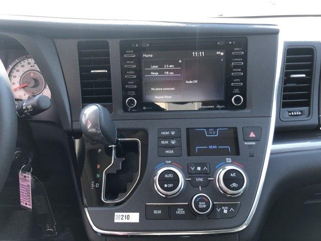 7645-toyota-sienna-2019-5352