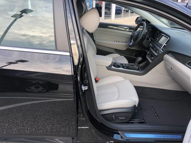 7767-hyundai-sonataplug-inhybrid-2019-l0432f4p