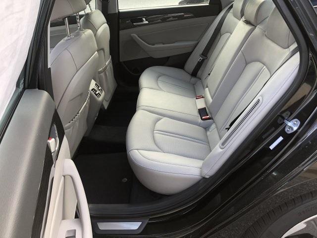 7770-hyundai-sonataplug-inhybrid-2019-l0432f4p