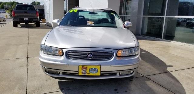 7840-buick-regal-2004-4wb69