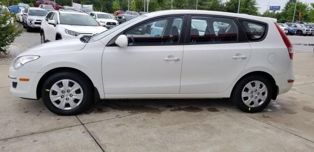 7875-hyundai-elantratouring-2011-d0502f45