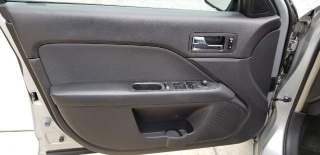7898-ford-fusion-2011-p0h