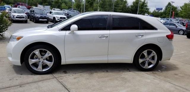 7906-toyota-venza-2011-2822