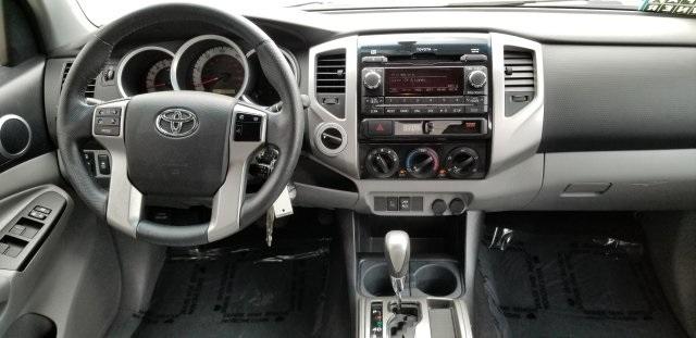 7976-toyota-tacoma-2012-7594