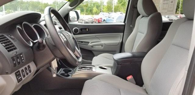7977-toyota-tacoma-2012-7594