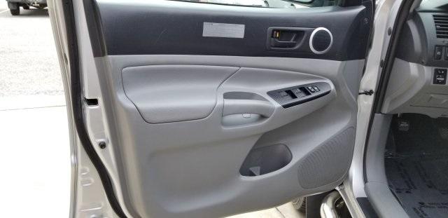 7981-toyota-tacoma-2012-7594