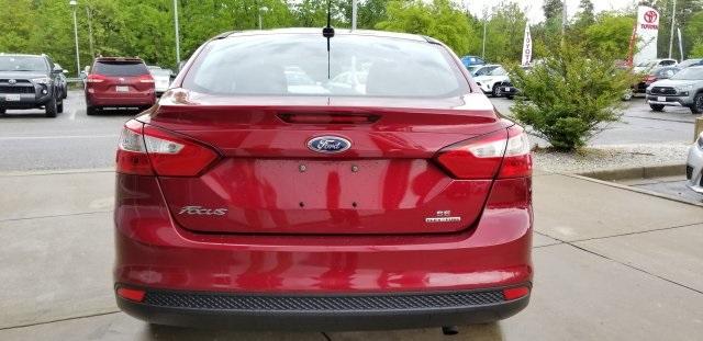 8098-ford-focus-2014-p3f