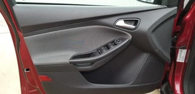 8106-ford-focus-2014-p3f