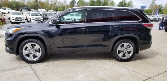 8225-toyota-highlander-2014-