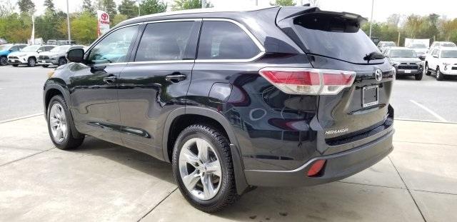 8226-toyota-highlander-2014-