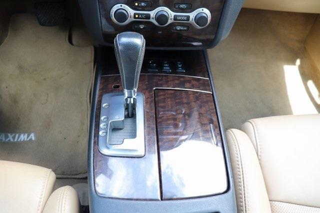 824-nissan-maxima-2011-16211