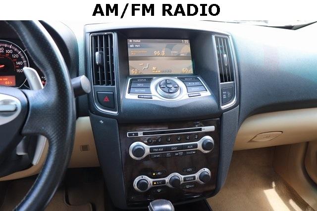 826-nissan-maxima-2011-16211