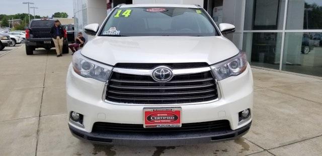 8268-toyota-highlander-2014-highlander