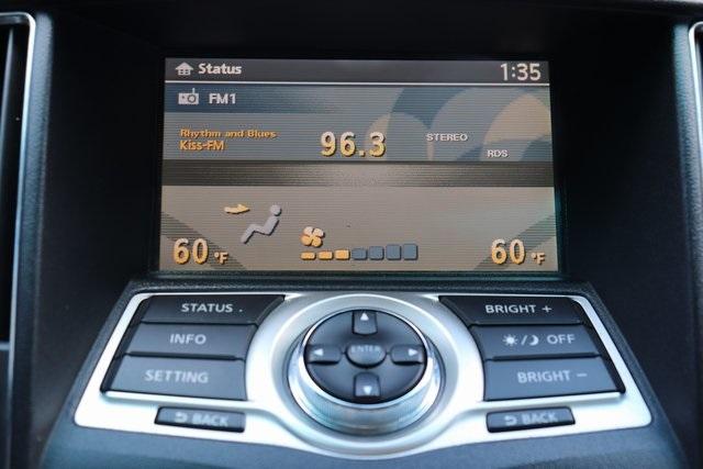 827-nissan-maxima-2011-16211
