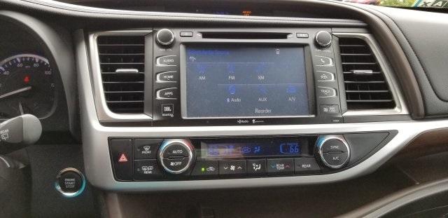 8279-toyota-highlander-2014-highlander