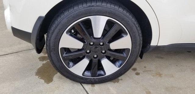 8305-kia-soul-2015-b2542