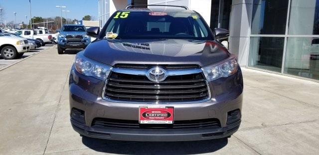 8396-toyota-highlander-2015-