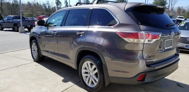 8400-toyota-highlander-2015-