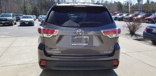 8401-toyota-highlander-2015-