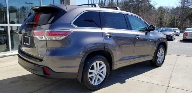 8402-toyota-highlander-2015-