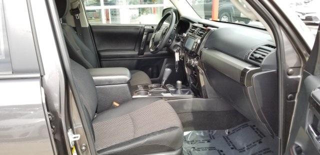 8456-toyota-4runner-2015-