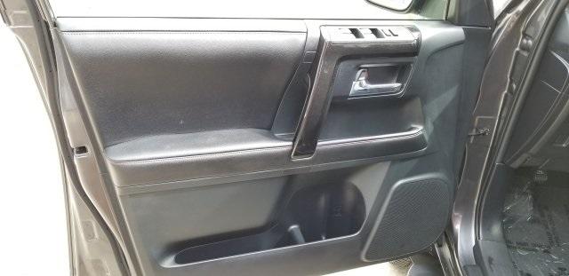 8461-toyota-4runner-2015-
