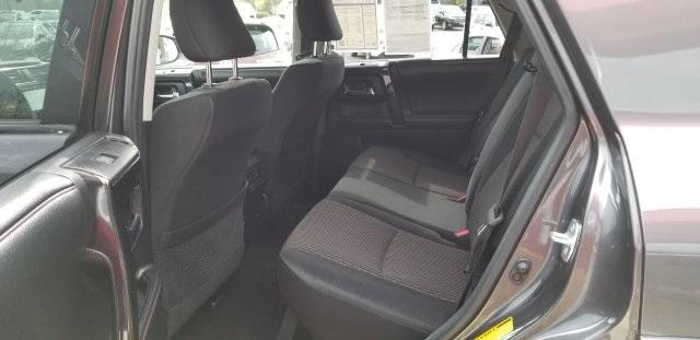 8464-toyota-4runner-2015-