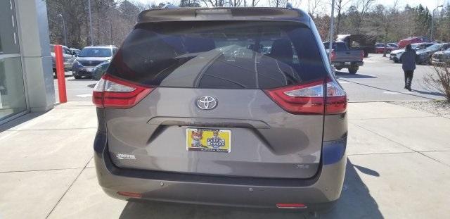 8494-toyota-sienna-2015-5328