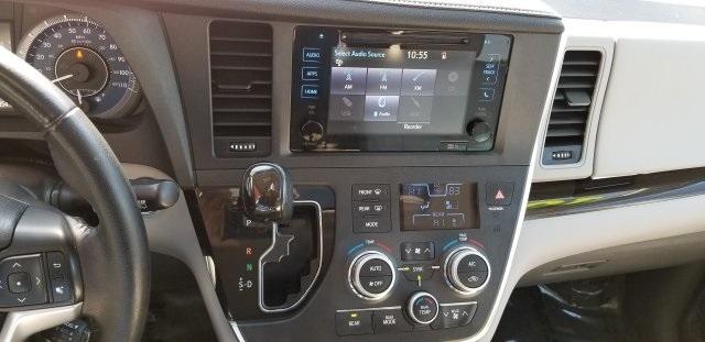 8500-toyota-sienna-2015-5328