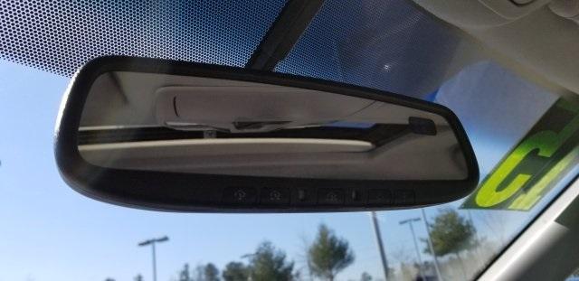 8502-toyota-sienna-2015-5328