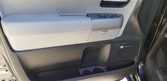 8574-toyota-sequoia-2015-7929