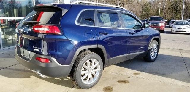 8687-jeep-cherokee-2016-kljp74