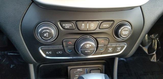 8693-jeep-cherokee-2016-kljp74