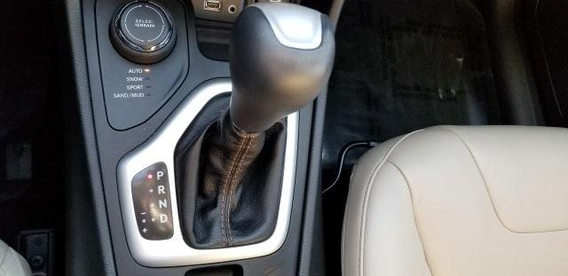 8695-jeep-cherokee-2016-kljp74