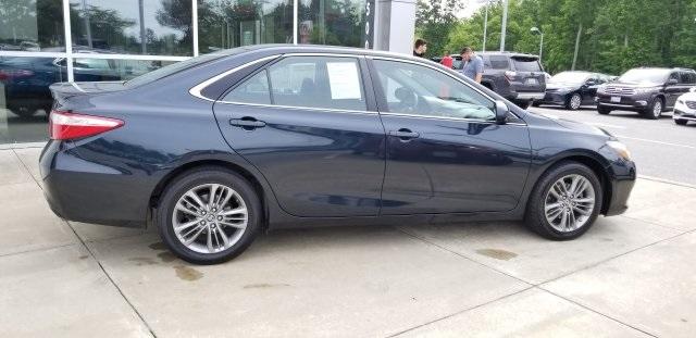 8758-toyota-camry-2016-